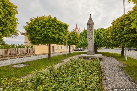 Gemeinde Haag Landkreis Mühldorf Kriegerdenkmal (Dirschl Johann) Deutschland MÜ